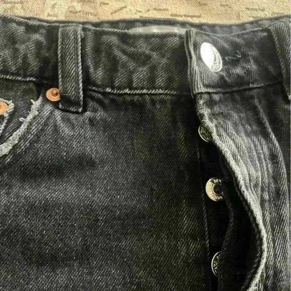 ZARA Distressed High Rise Denim Super Short Shorts Frayed Hem Size 4 Buttonfly - Picture 4 of 8